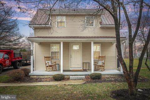 Photo of 5529 Greenvillage Rd, CHAMBERSBURG, PA 17202 (MLS # PAFL2033056)