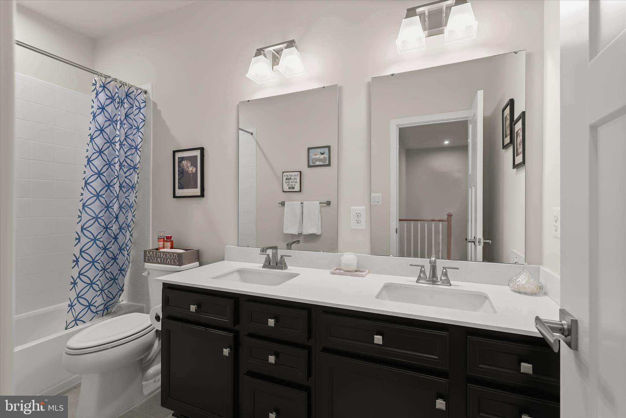 GREENLEIGH AT CROSSROADS - Residential