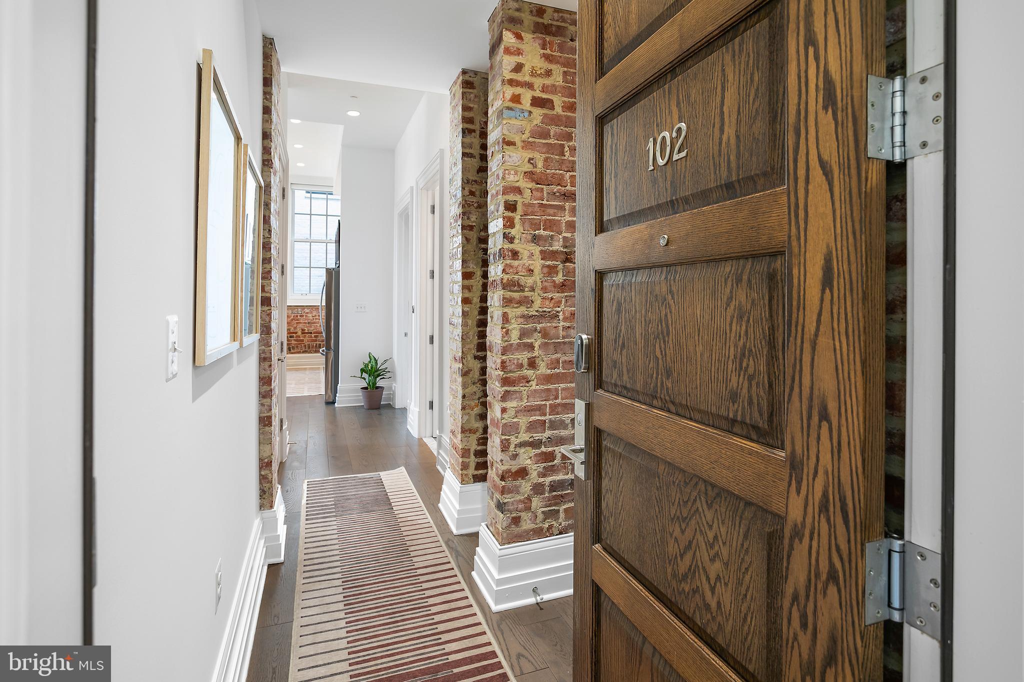 901 D STREET NE 102