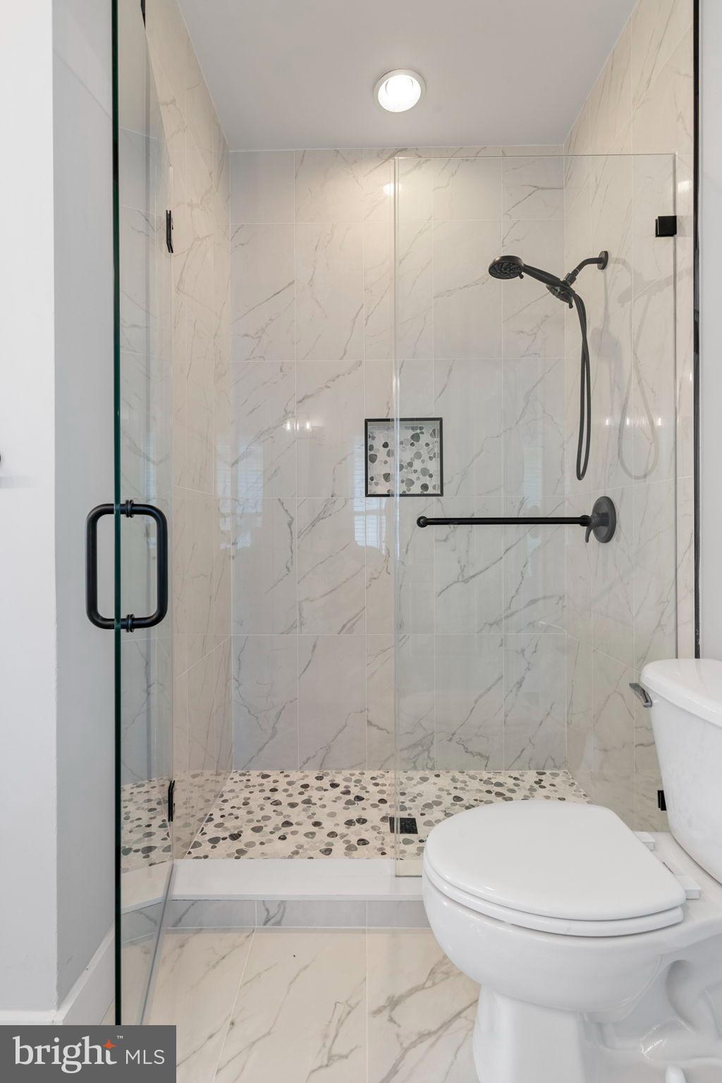 LANSDOWNE ON THE POTOMAC - Residential