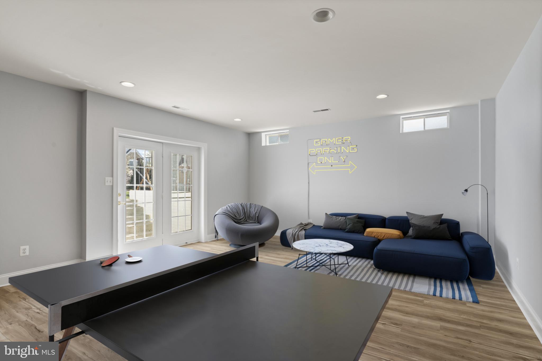 LANSDOWNE ON THE POTOMAC - Residential