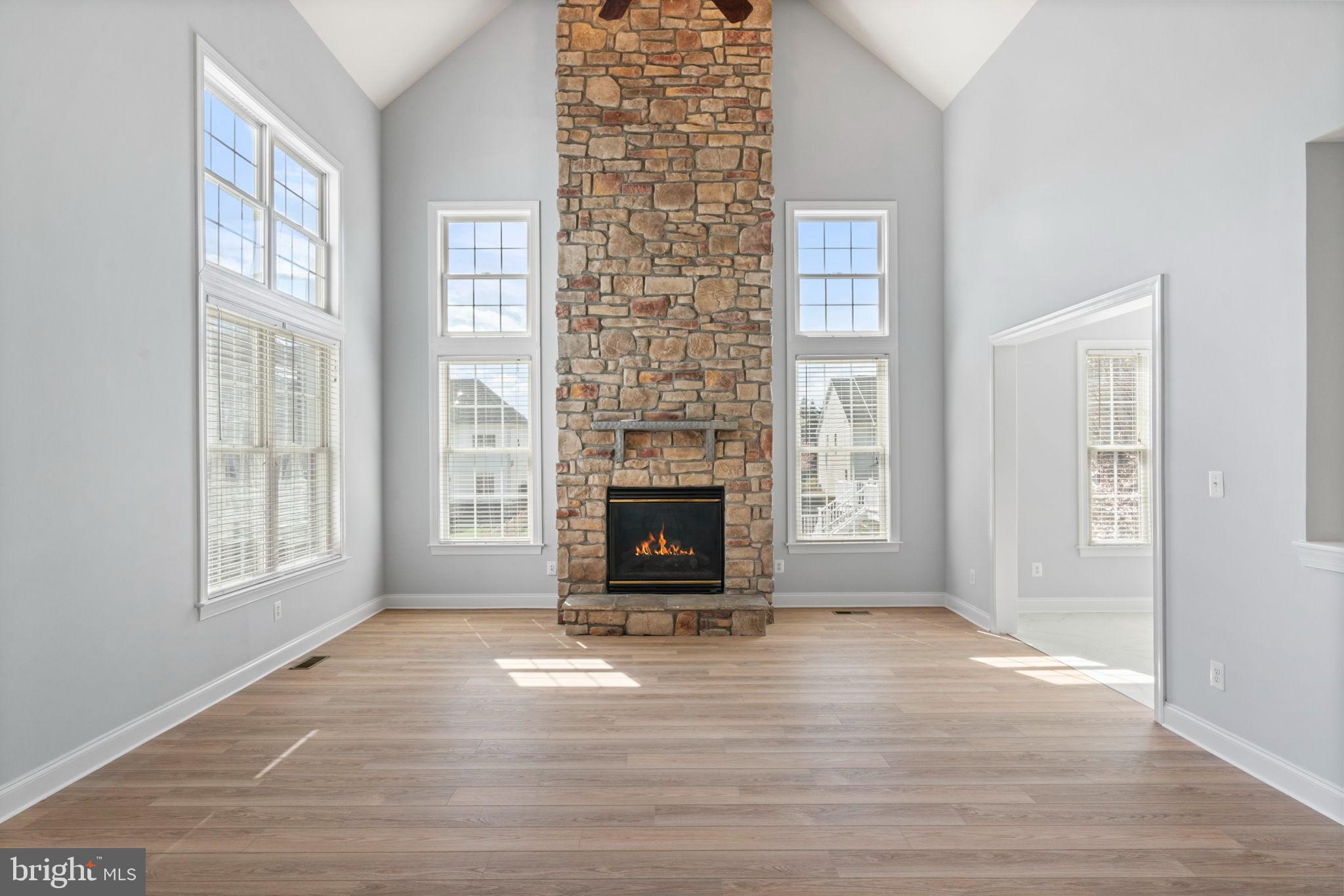 LANSDOWNE ON THE POTOMAC - Residential