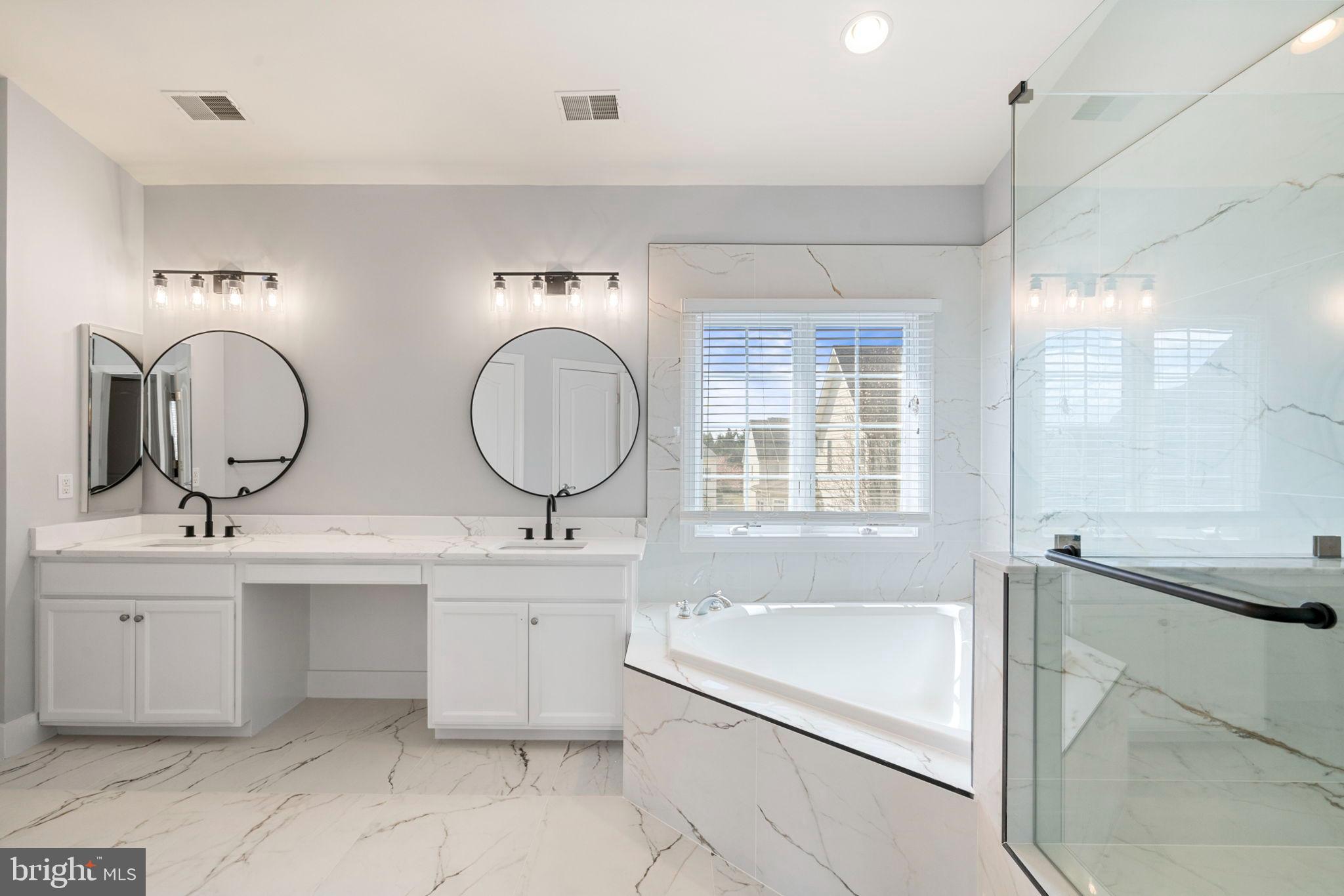 LANSDOWNE ON THE POTOMAC - Residential