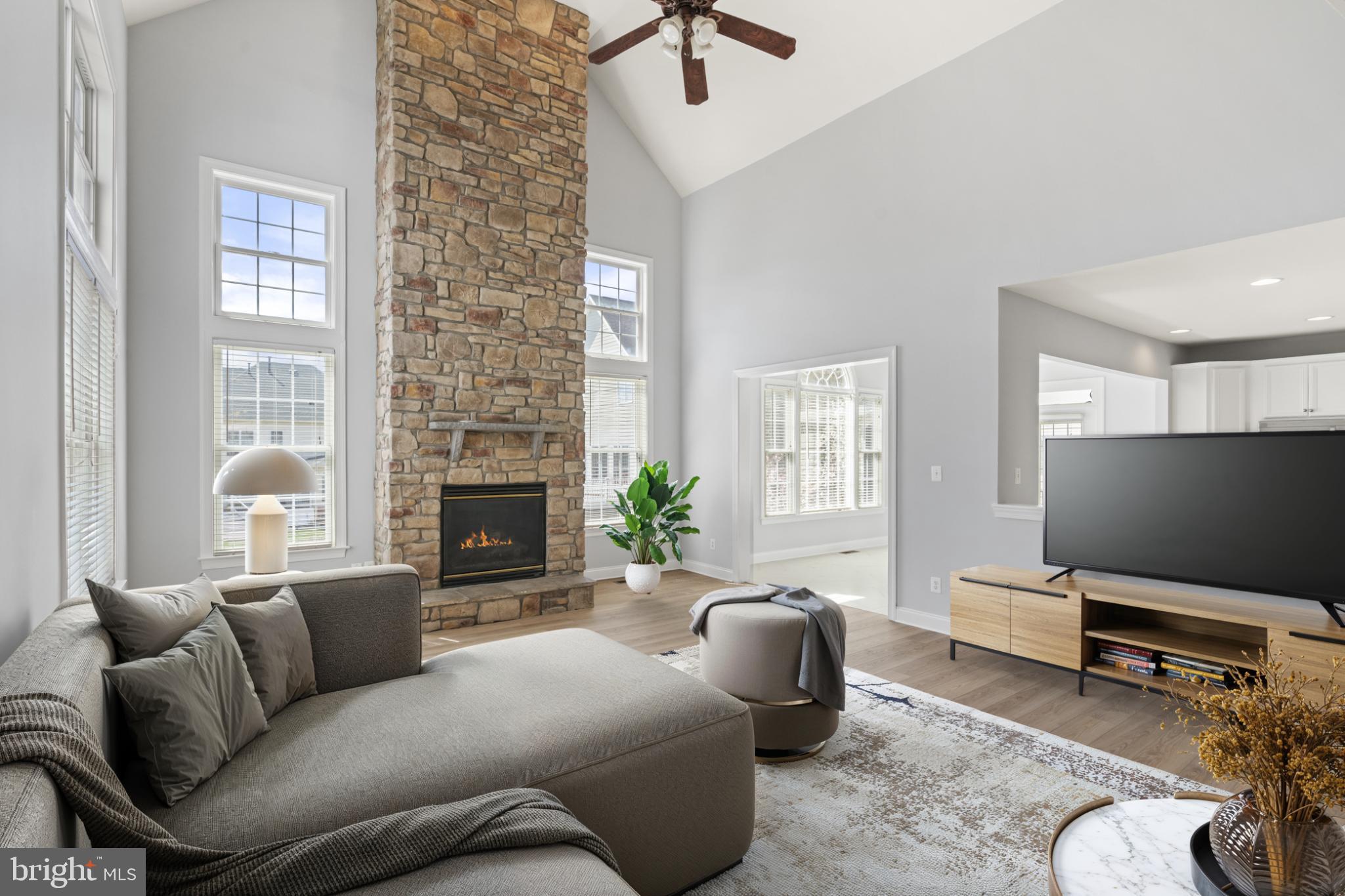 LANSDOWNE ON THE POTOMAC - Residential