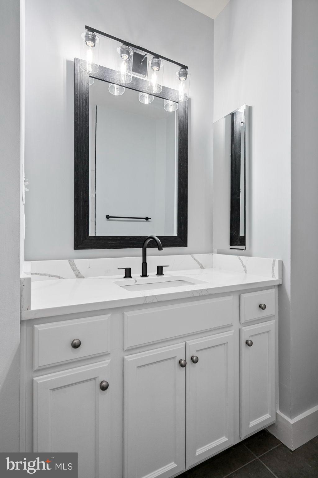 LANSDOWNE ON THE POTOMAC - Residential