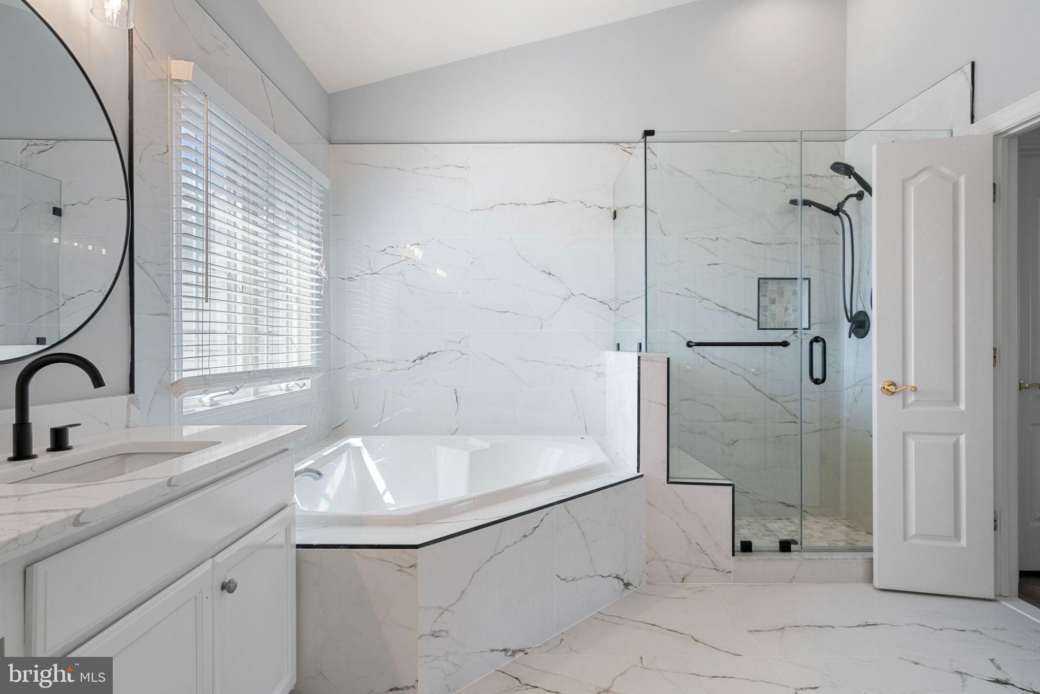 LANSDOWNE ON THE POTOMAC - Residential