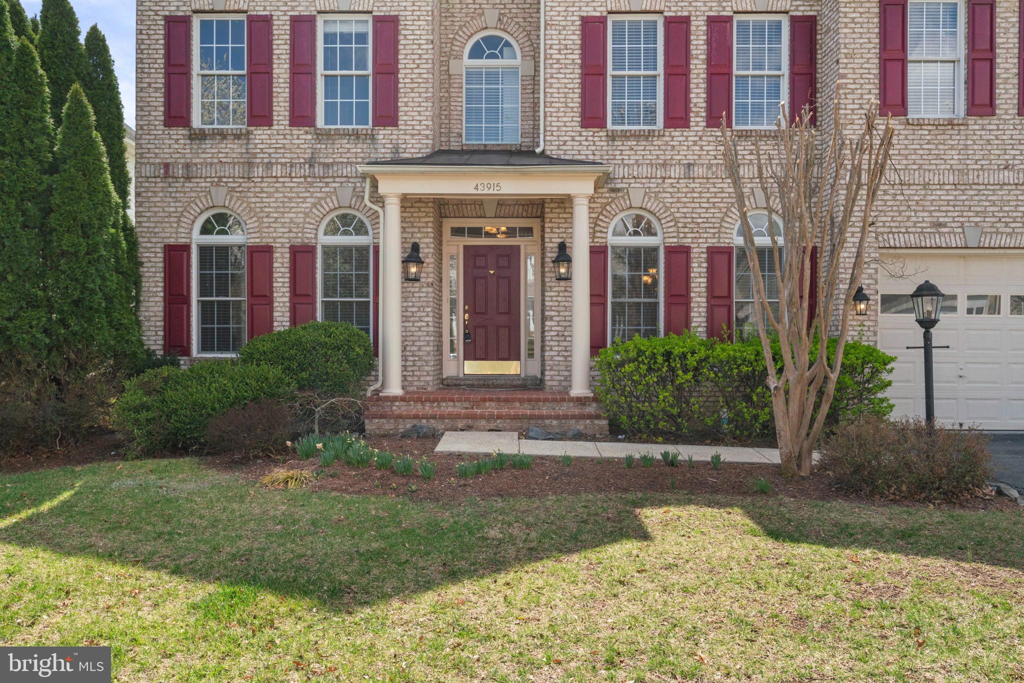 LANSDOWNE ON THE POTOMAC - Residential