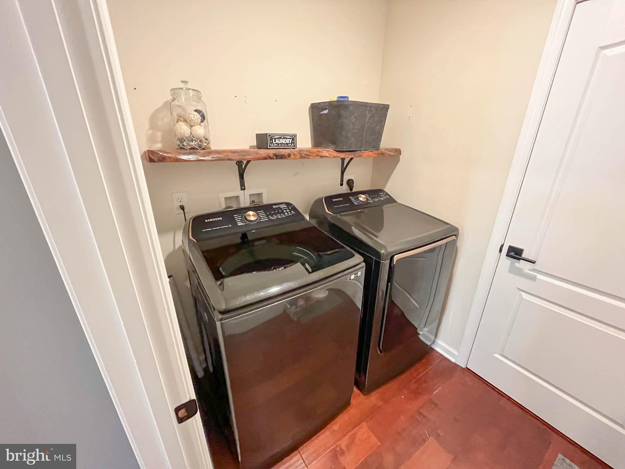 PINE COVE - Residential