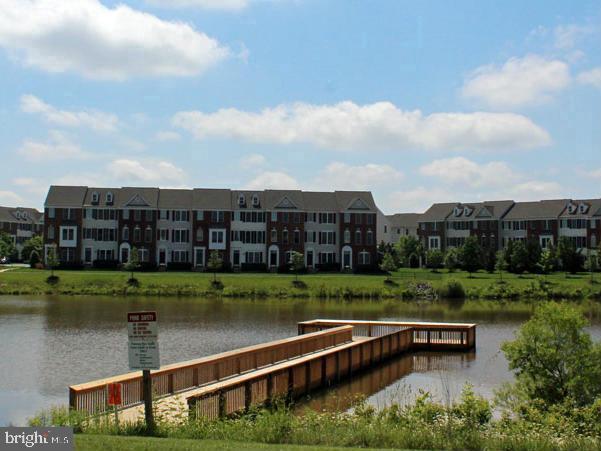 LAKESHORE CONDO - Residential