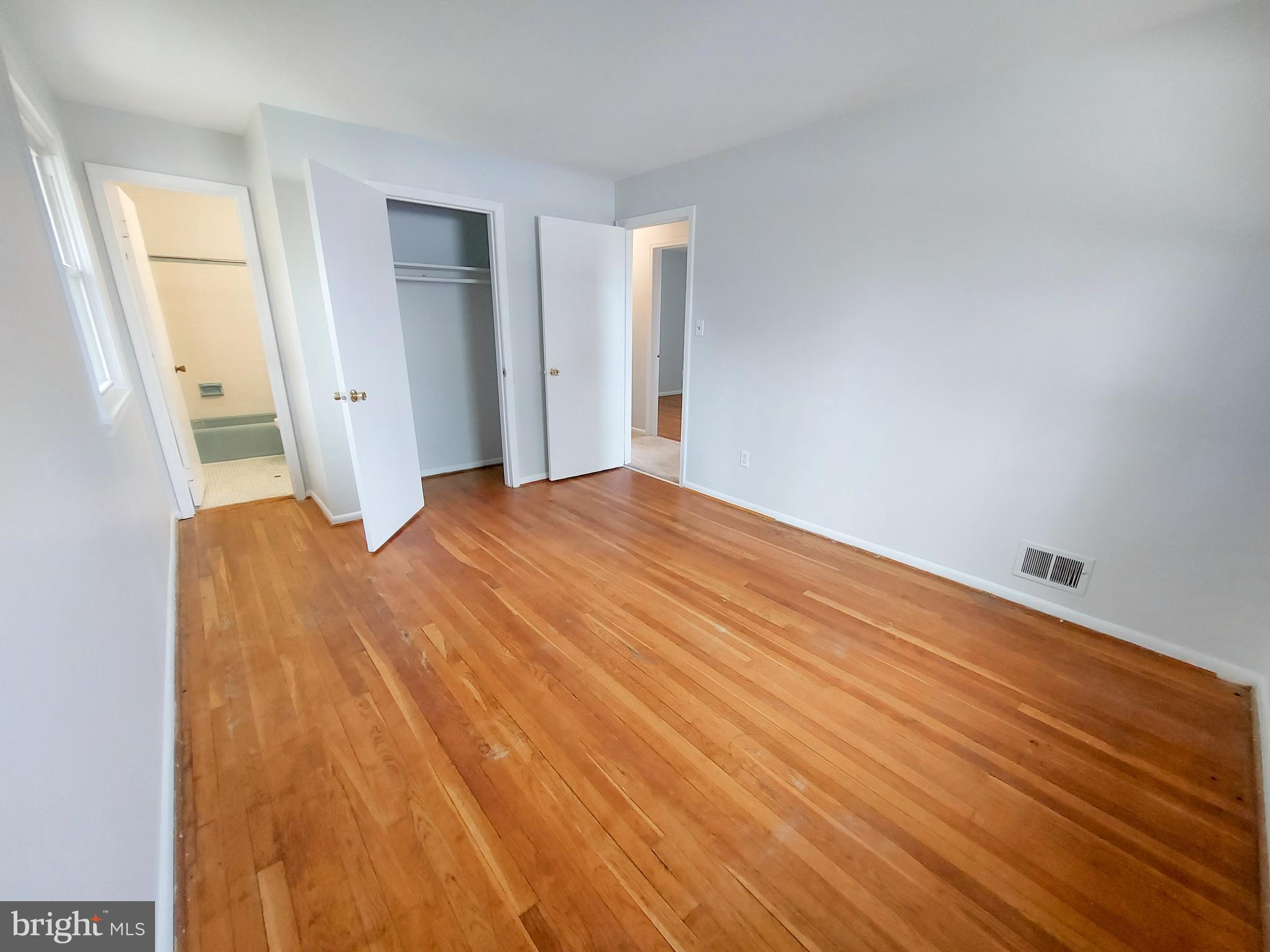 CALVERTON - Residential Lease