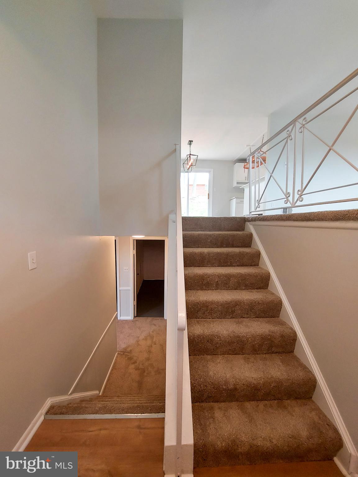 CALVERTON - Residential Lease