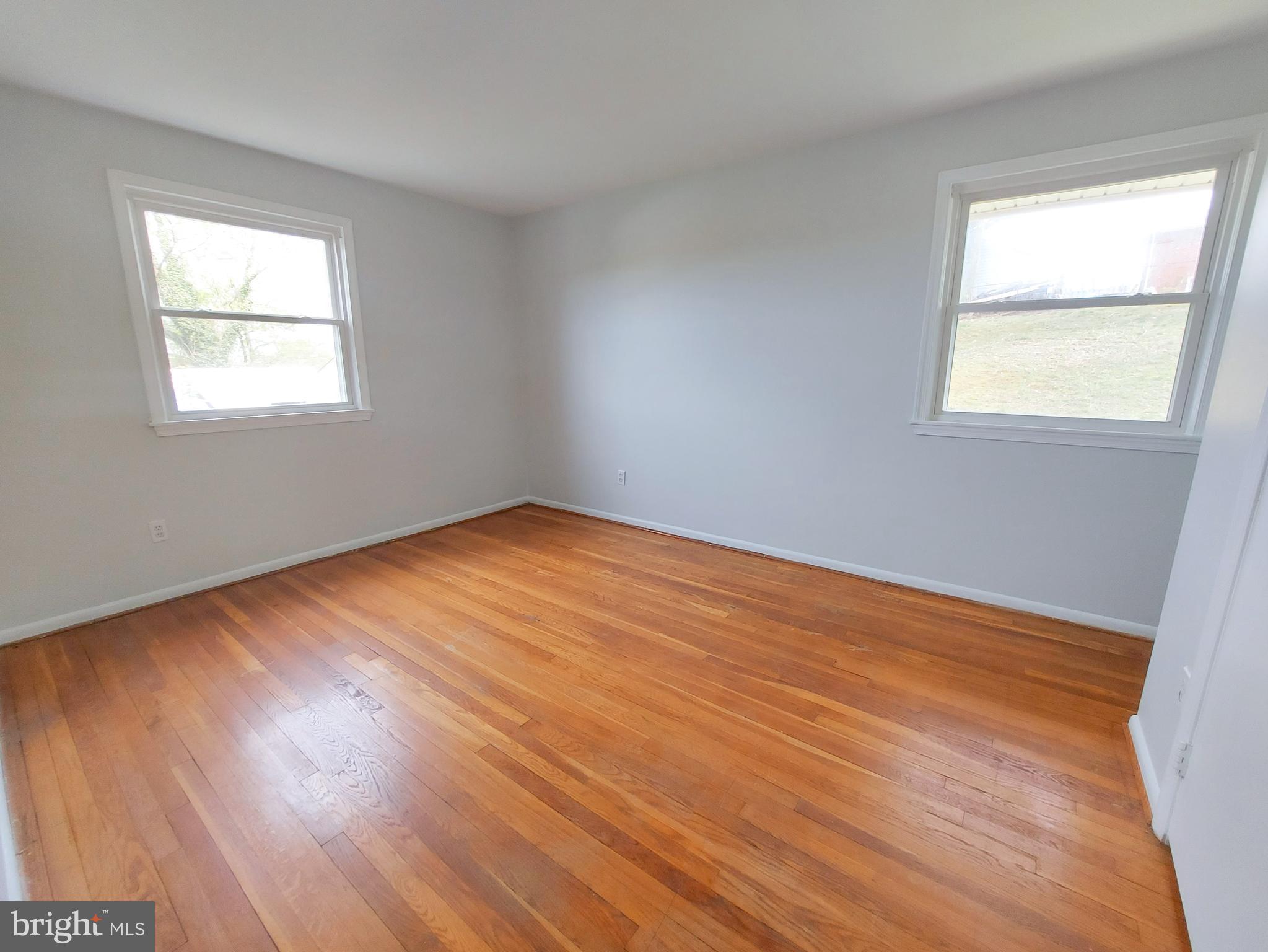 CALVERTON - Residential Lease