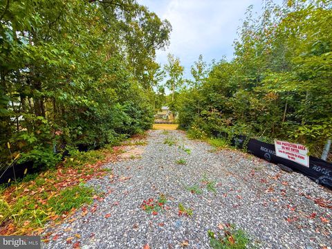 Vacant Land For Sale - 8811 Ox Road<br/> LORTON, VA 22079