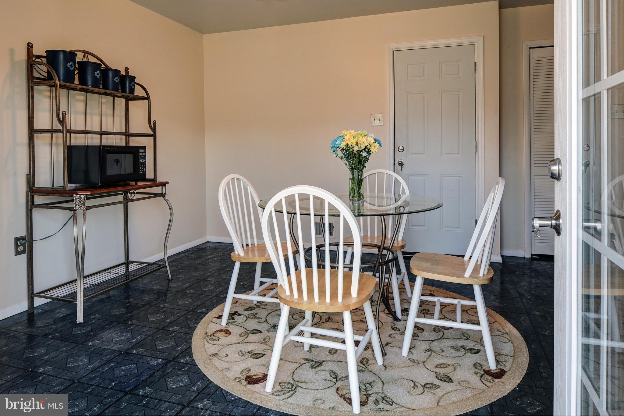 THE PROVINCES - Residential