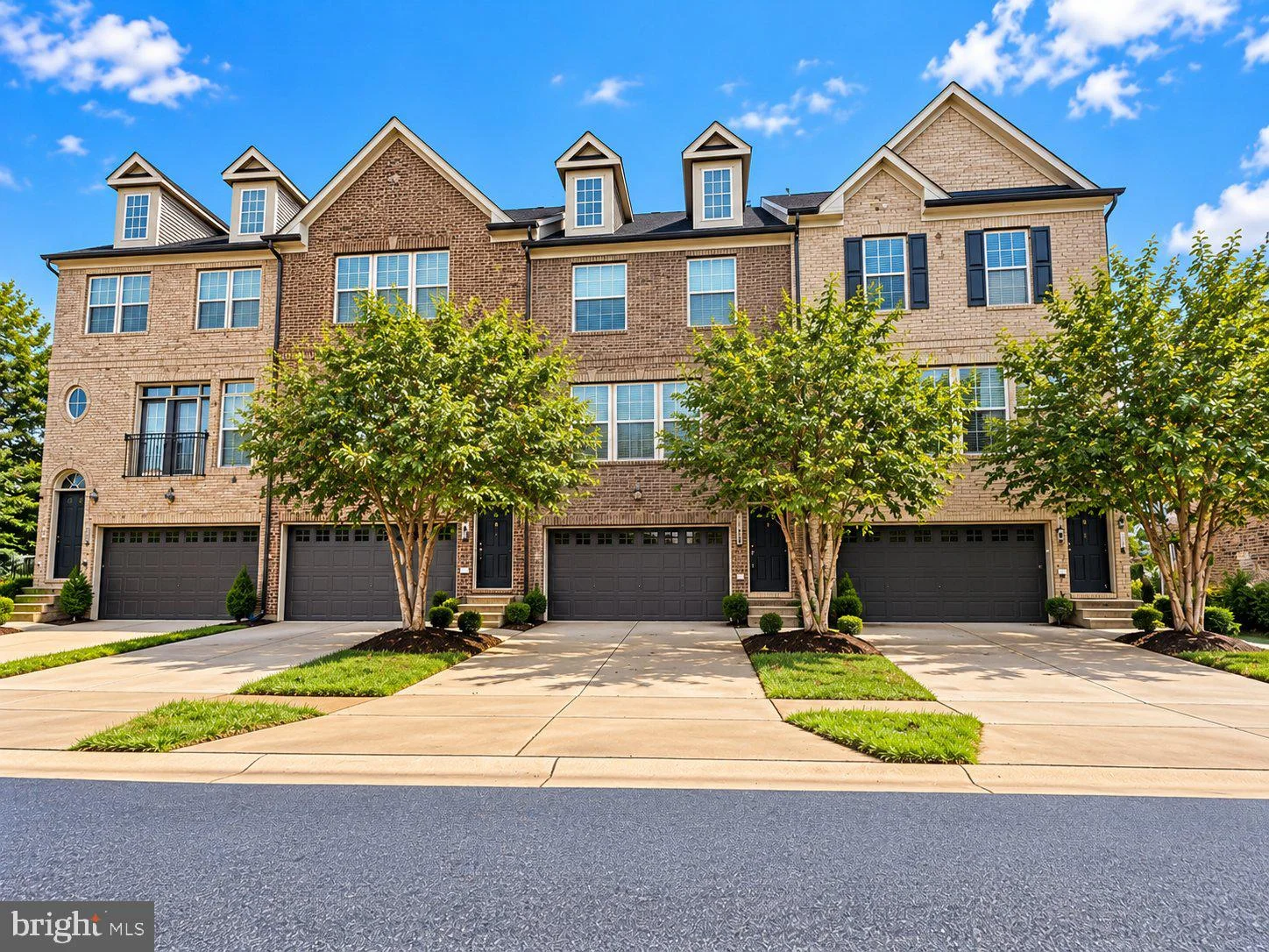 2715 Golden Gate Place