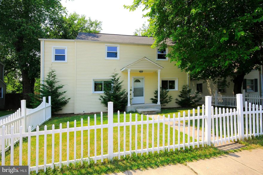 Lovely remodeled 2bd/1ba MAIN level unit of Duplex..INCLUDES LARGE FENCED FRONT AND BACK YARD..New Paint throughout..Granite and SS appl..Stacked W/D..Hdwd in main living area, carpet in BDs, Triple paned Windows..INCLUDES STORAGE SHED..Shared Driveway and Plenty of Street Parking..Mins to 395, DC, and Pentagon..$$50 appli.fee made out to PPM...$400 pet fee per pet.  Pets case by case...