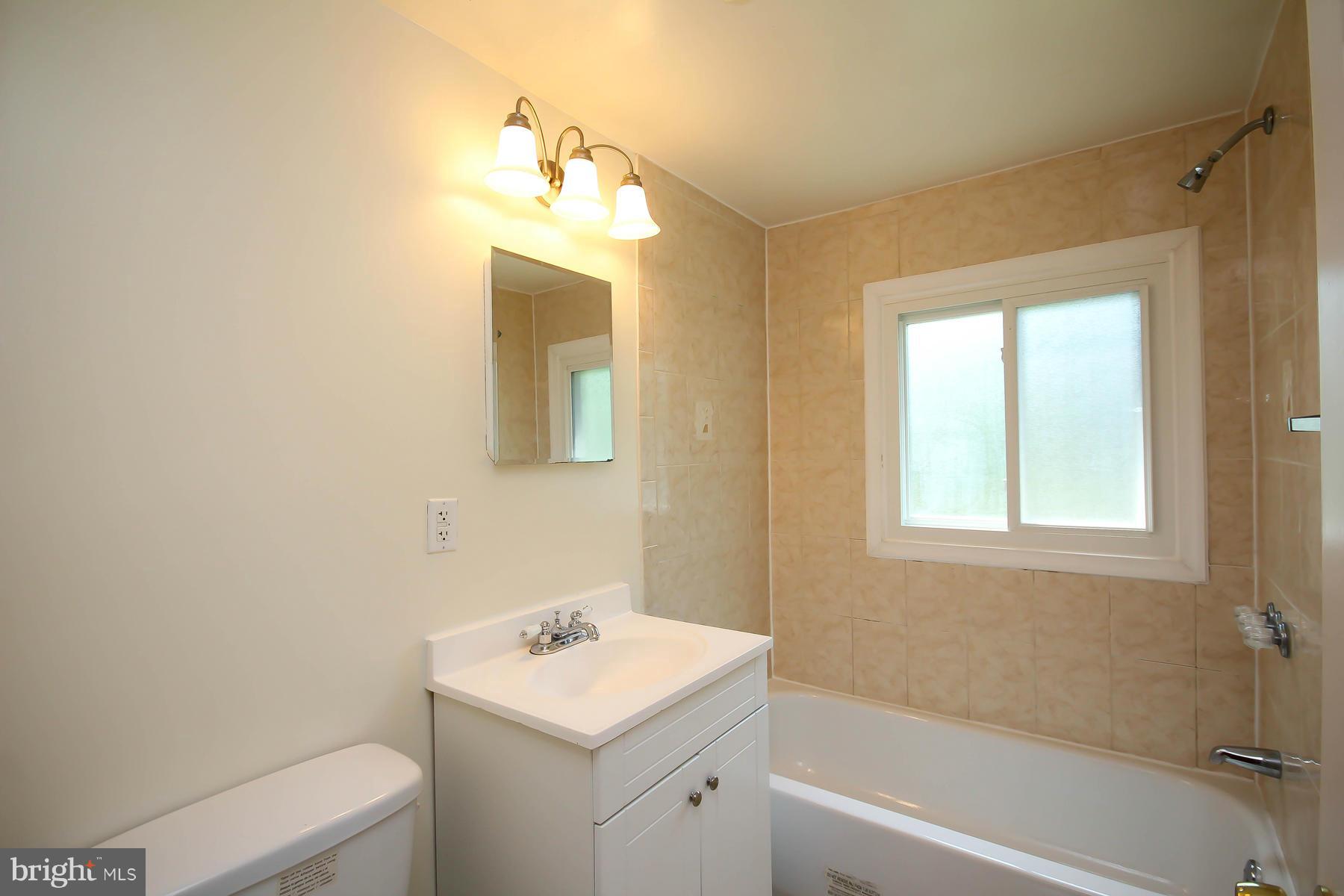 ASHTON HEIGHTS - Residential Lease