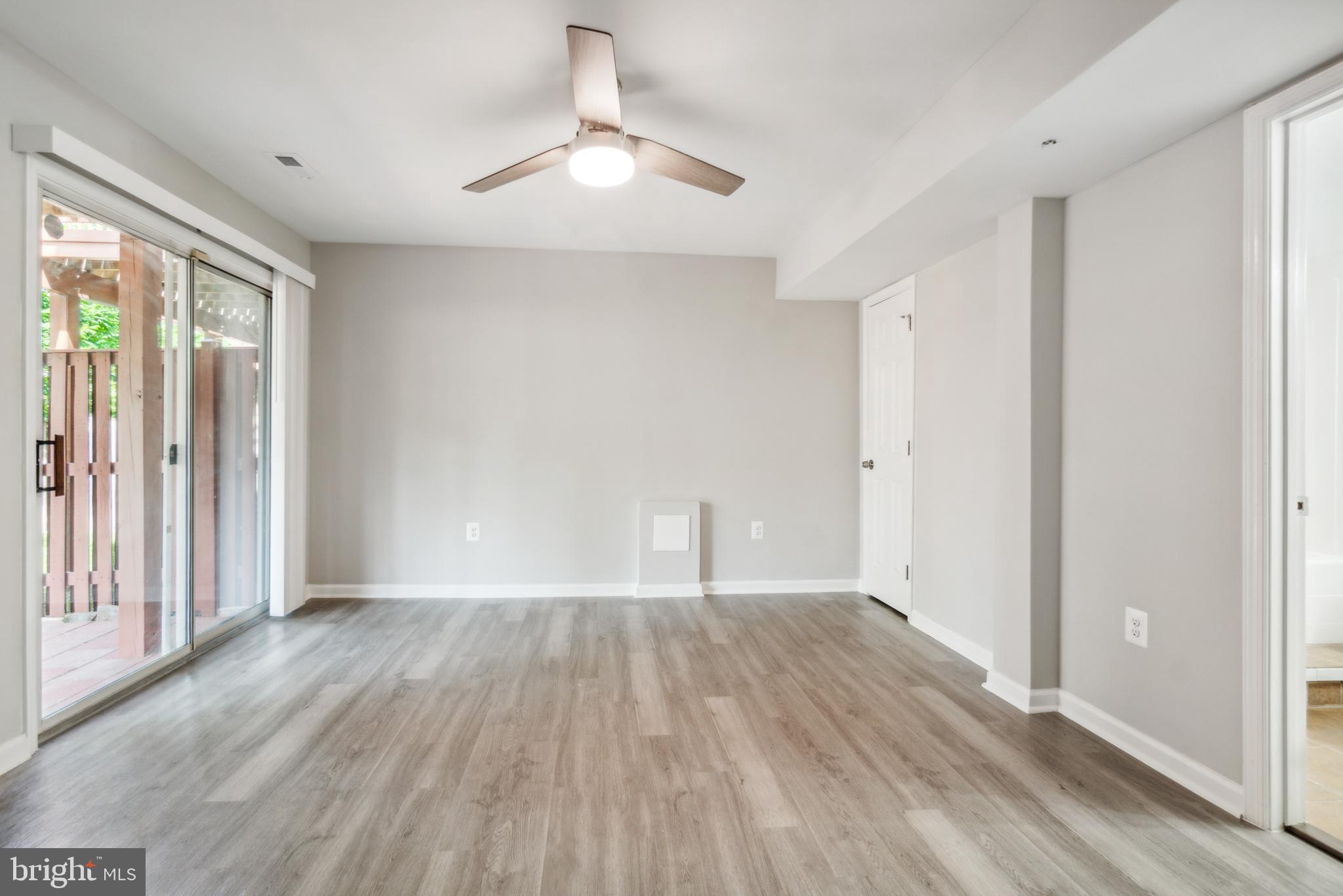 KINGS GRANT - Residential