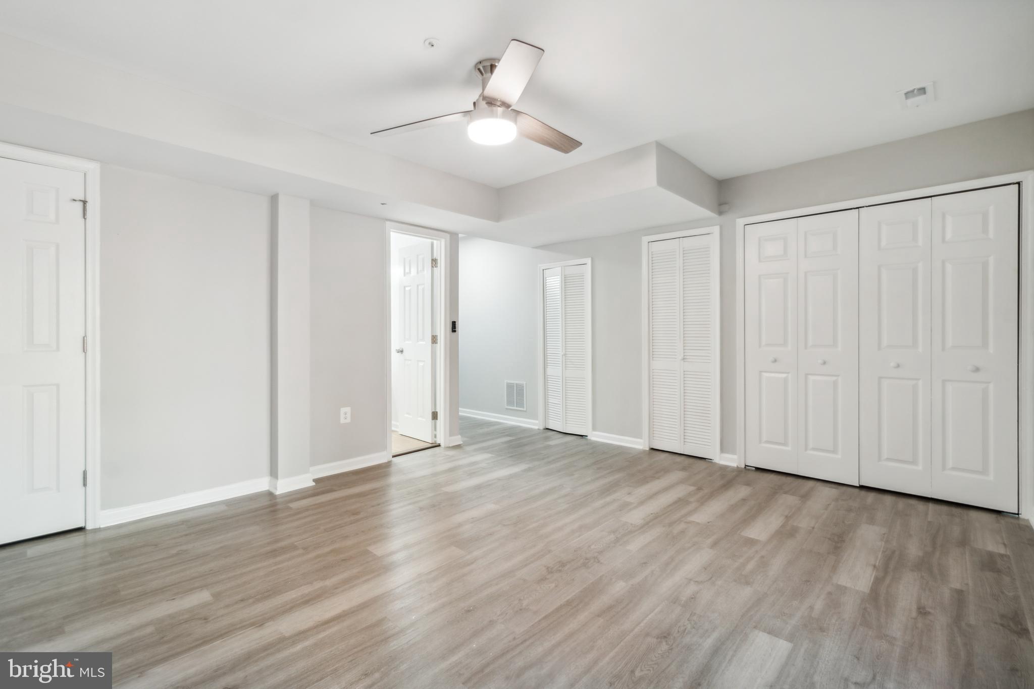 KINGS GRANT - Residential