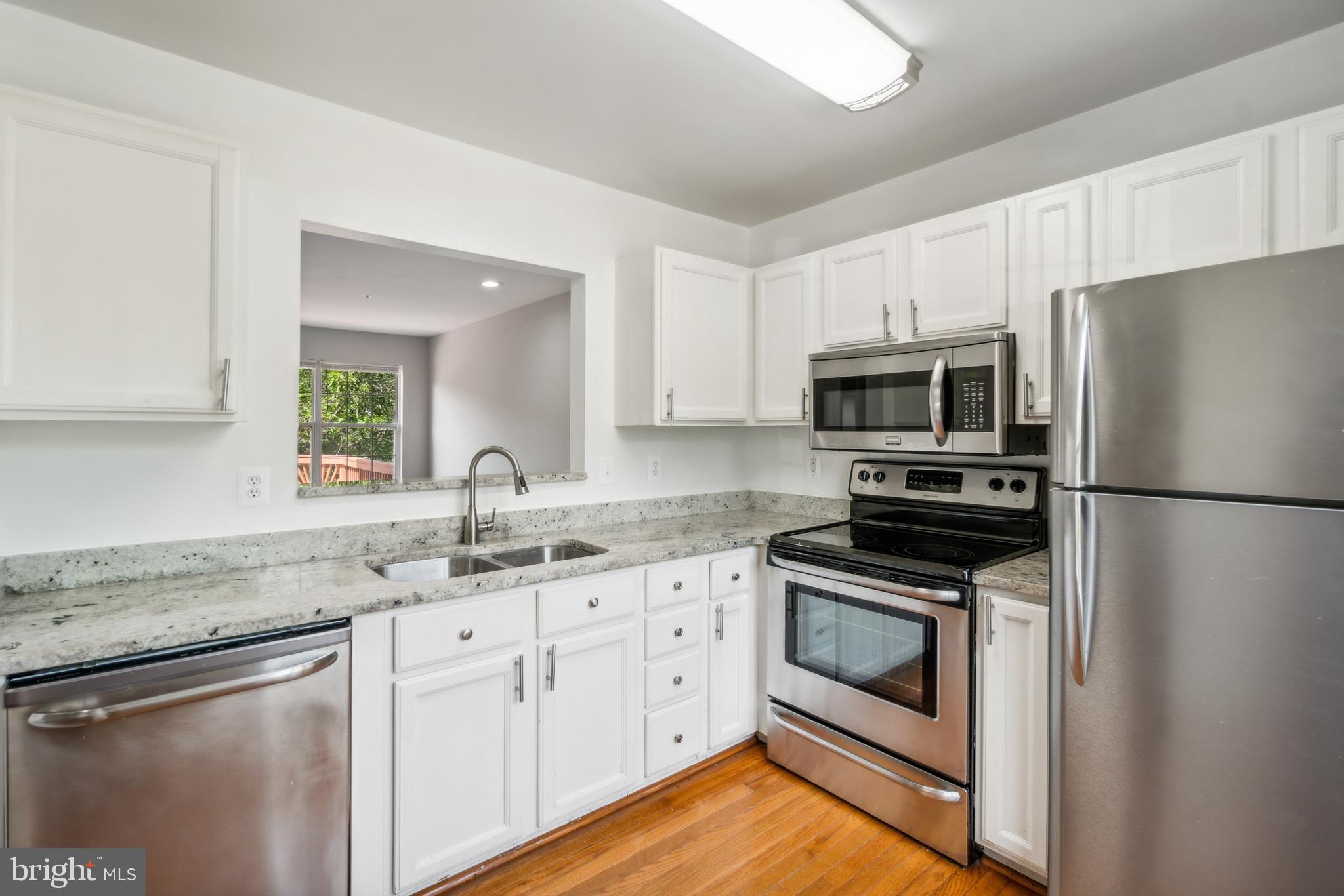 KINGS GRANT - Residential