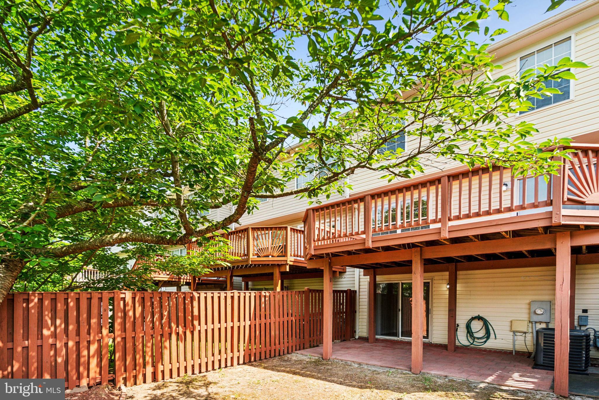 KINGS GRANT - Residential