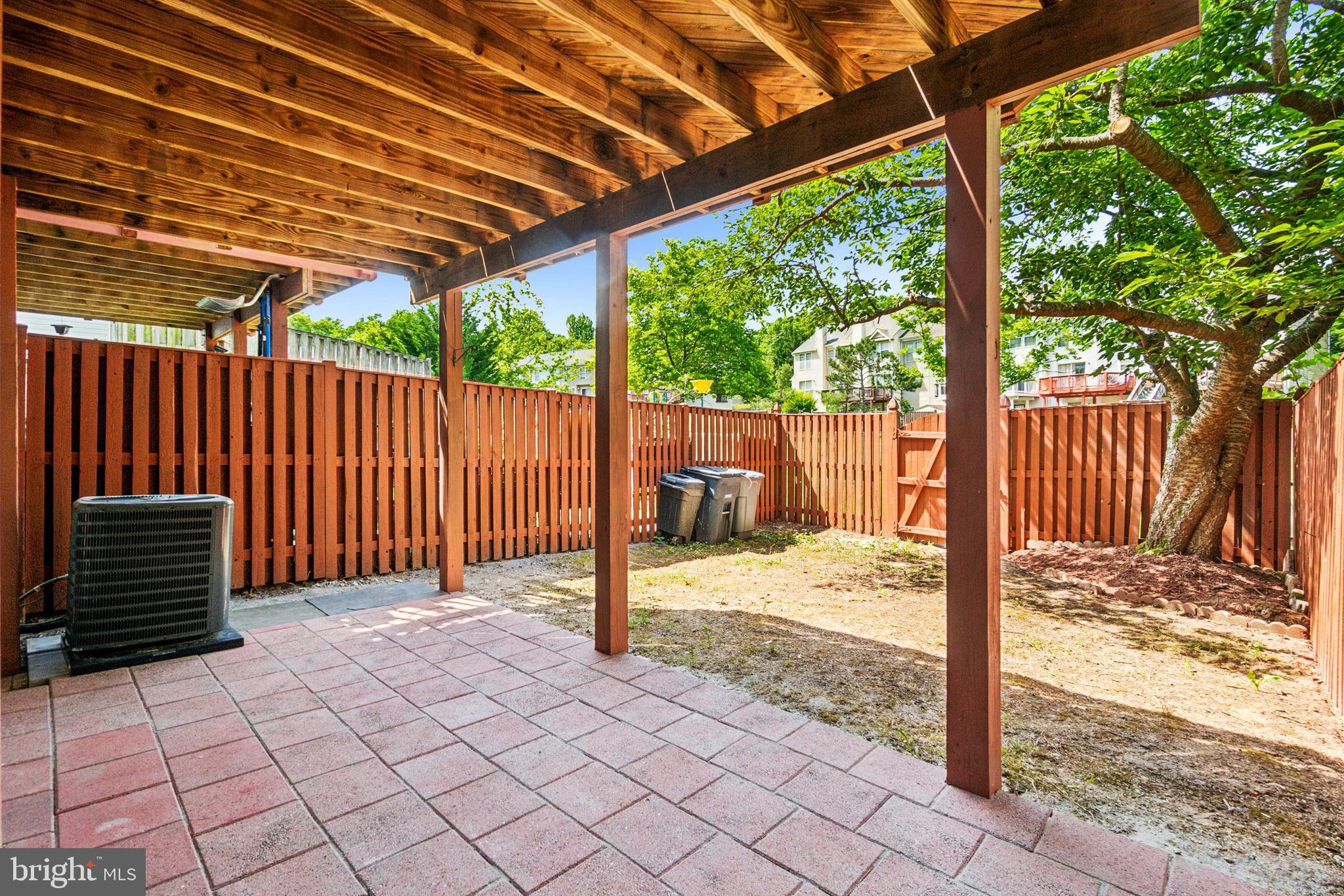 KINGS GRANT - Residential