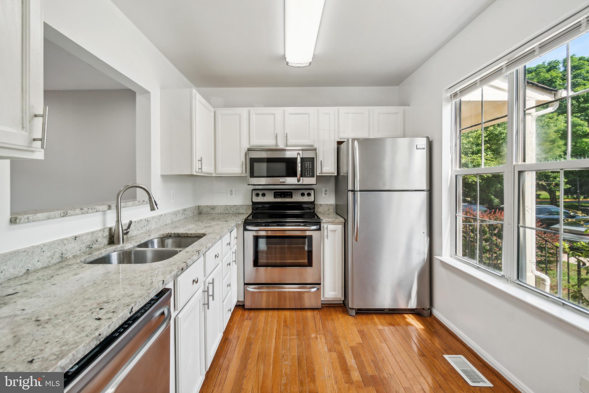 KINGS GRANT - Residential