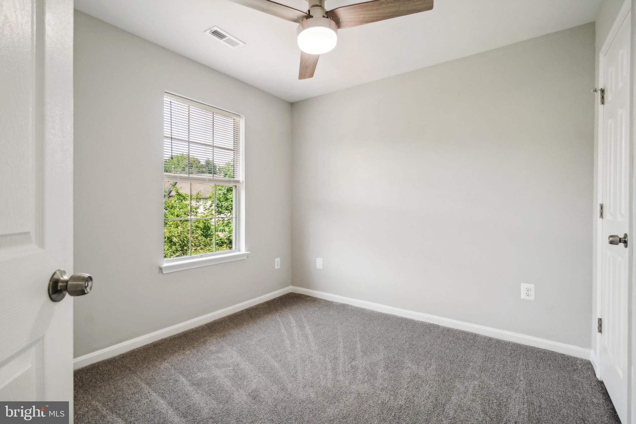 KINGS GRANT - Residential