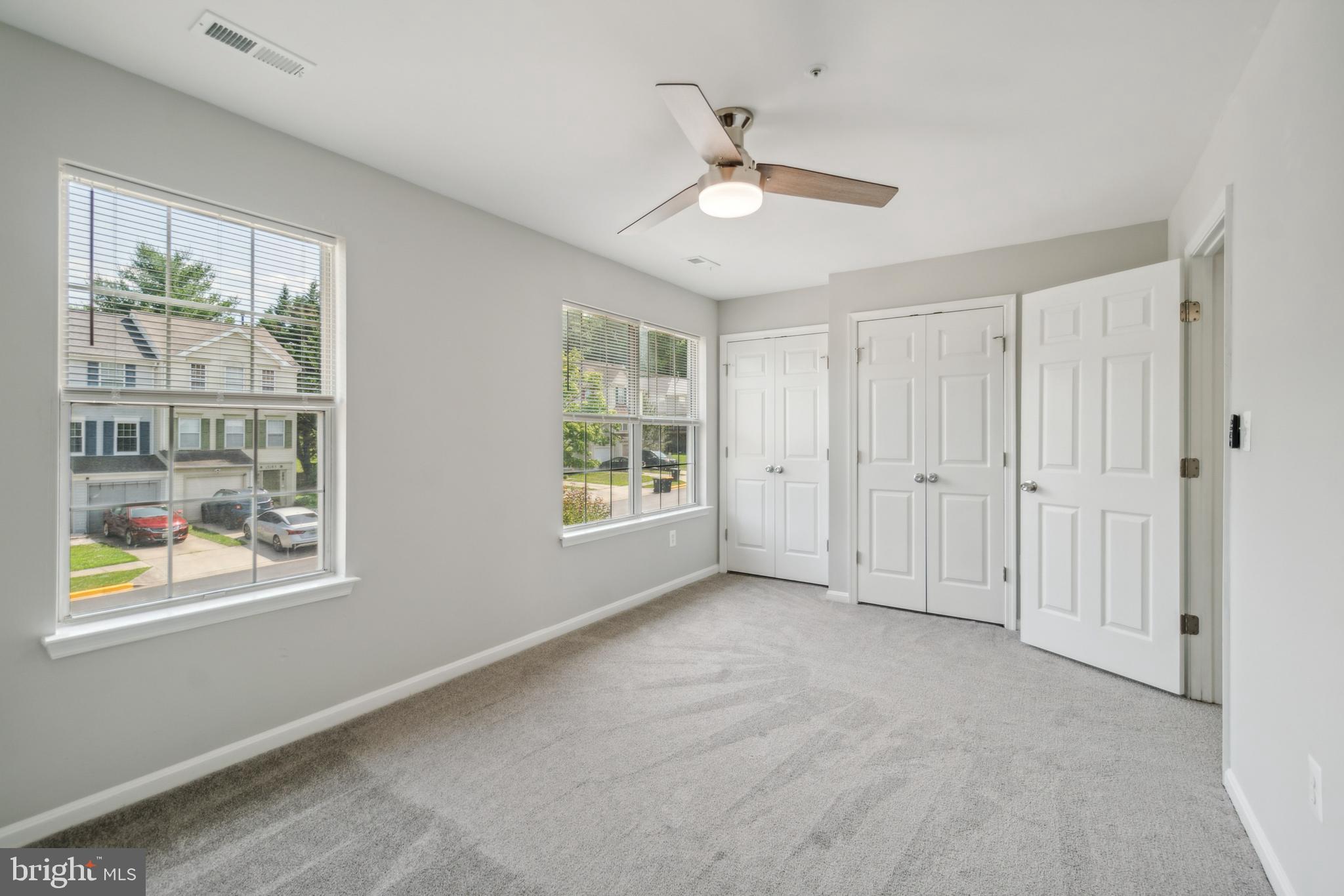 KINGS GRANT - Residential