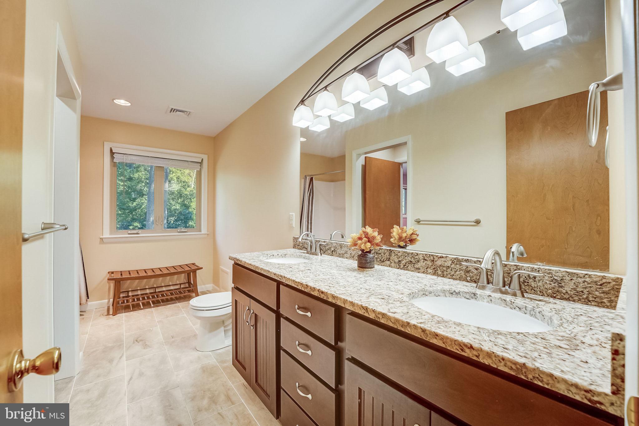 INDIAN CREEK - Residential