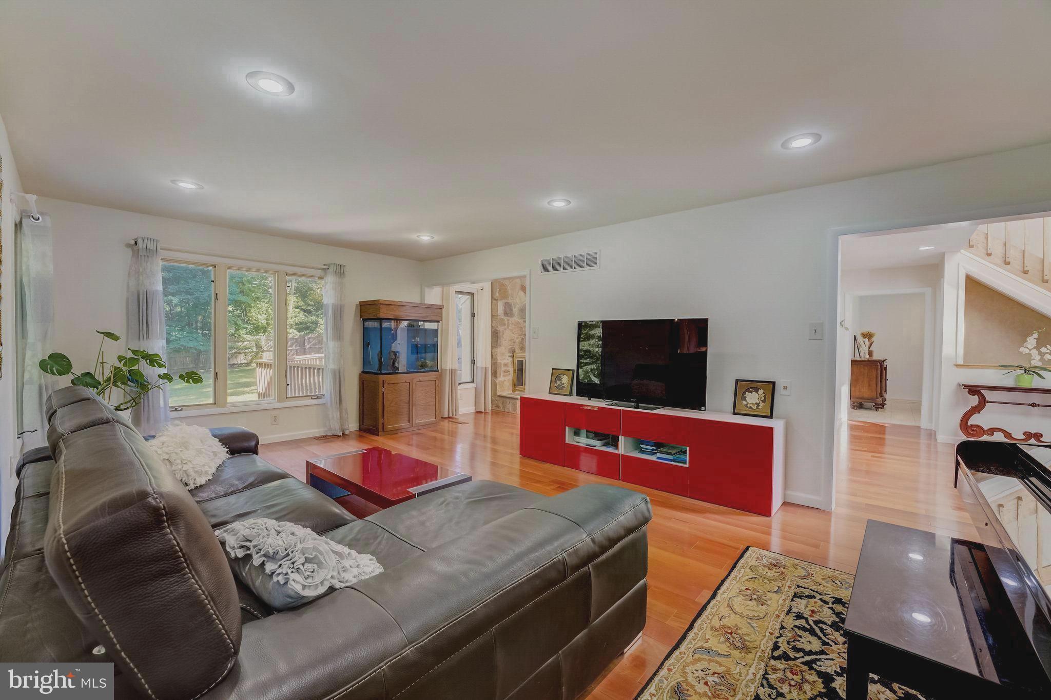 INDIAN CREEK - Residential