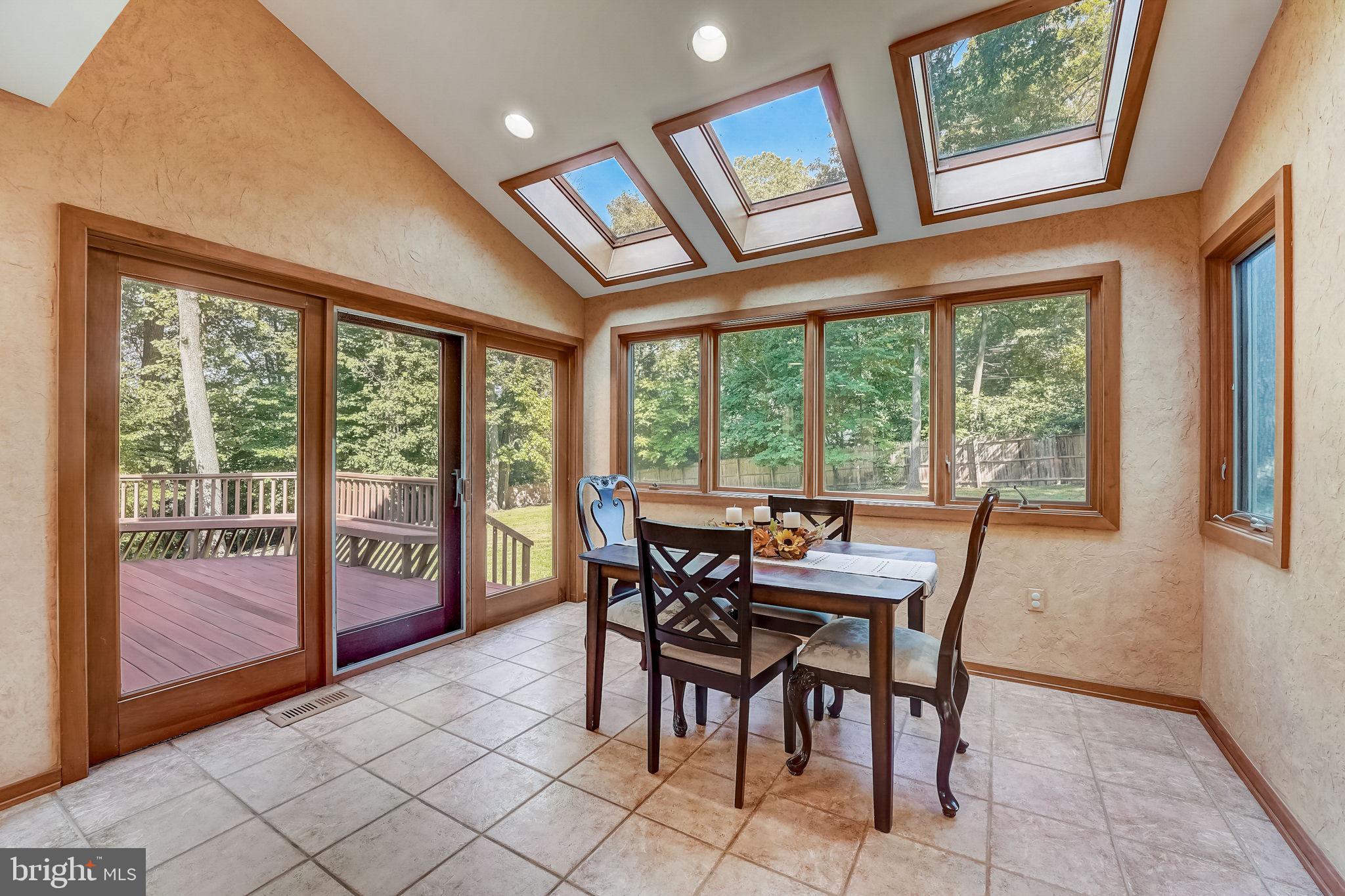 INDIAN CREEK - Residential