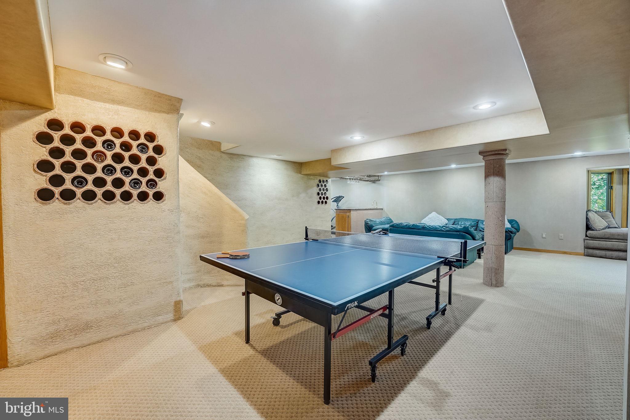 INDIAN CREEK - Residential