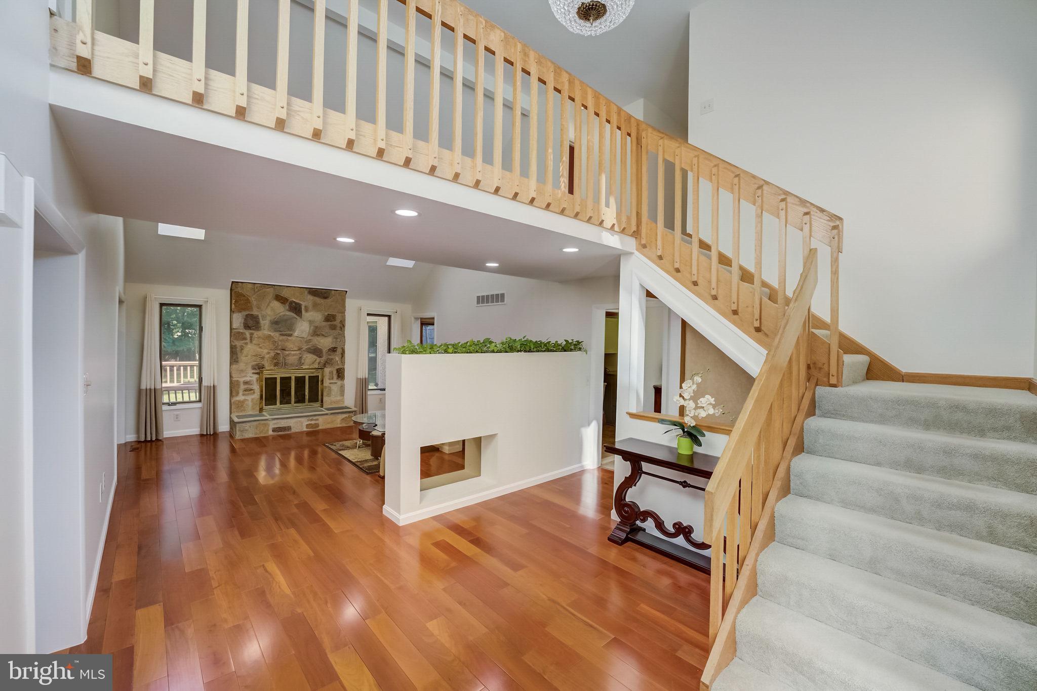 INDIAN CREEK - Residential