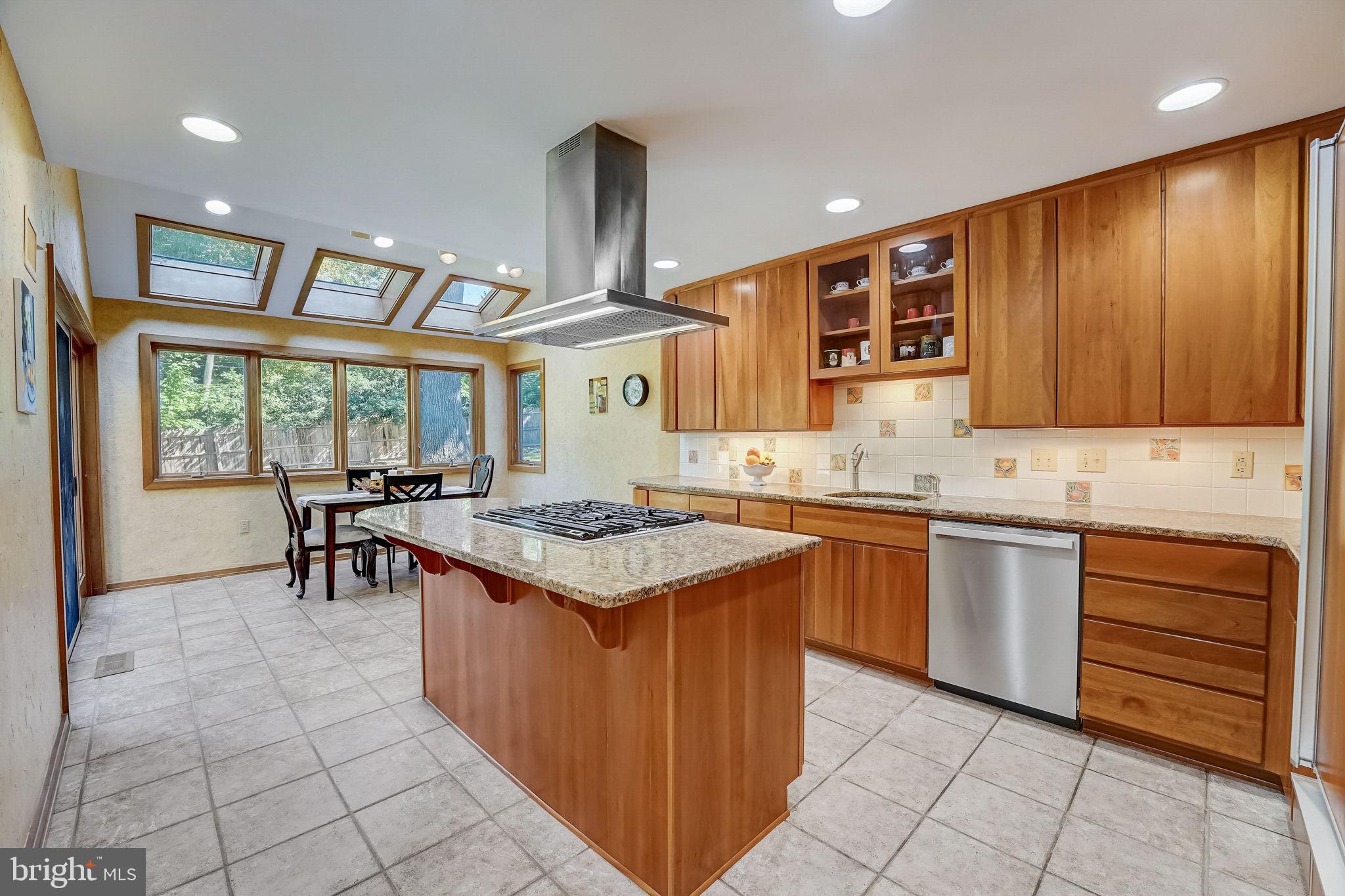 INDIAN CREEK - Residential