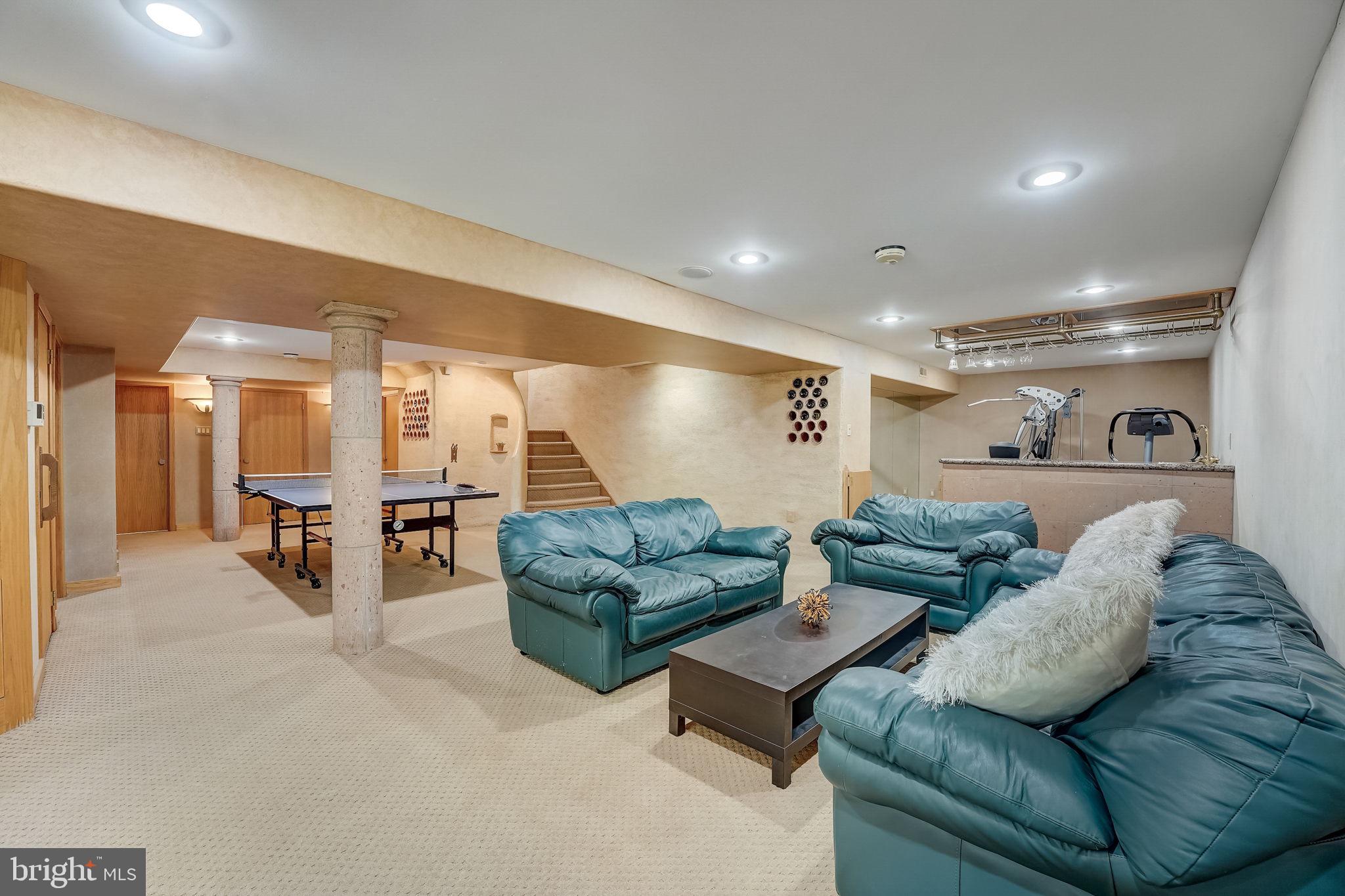 INDIAN CREEK - Residential