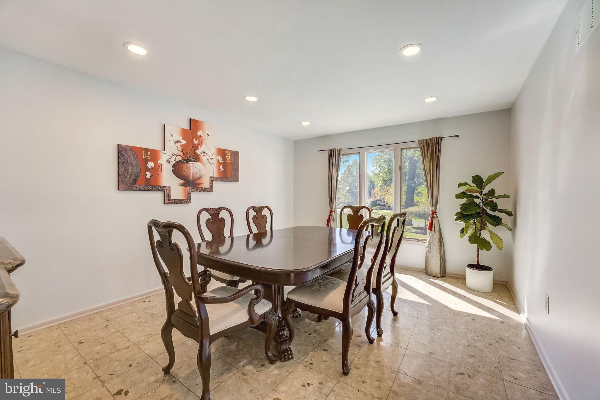 INDIAN CREEK - Residential