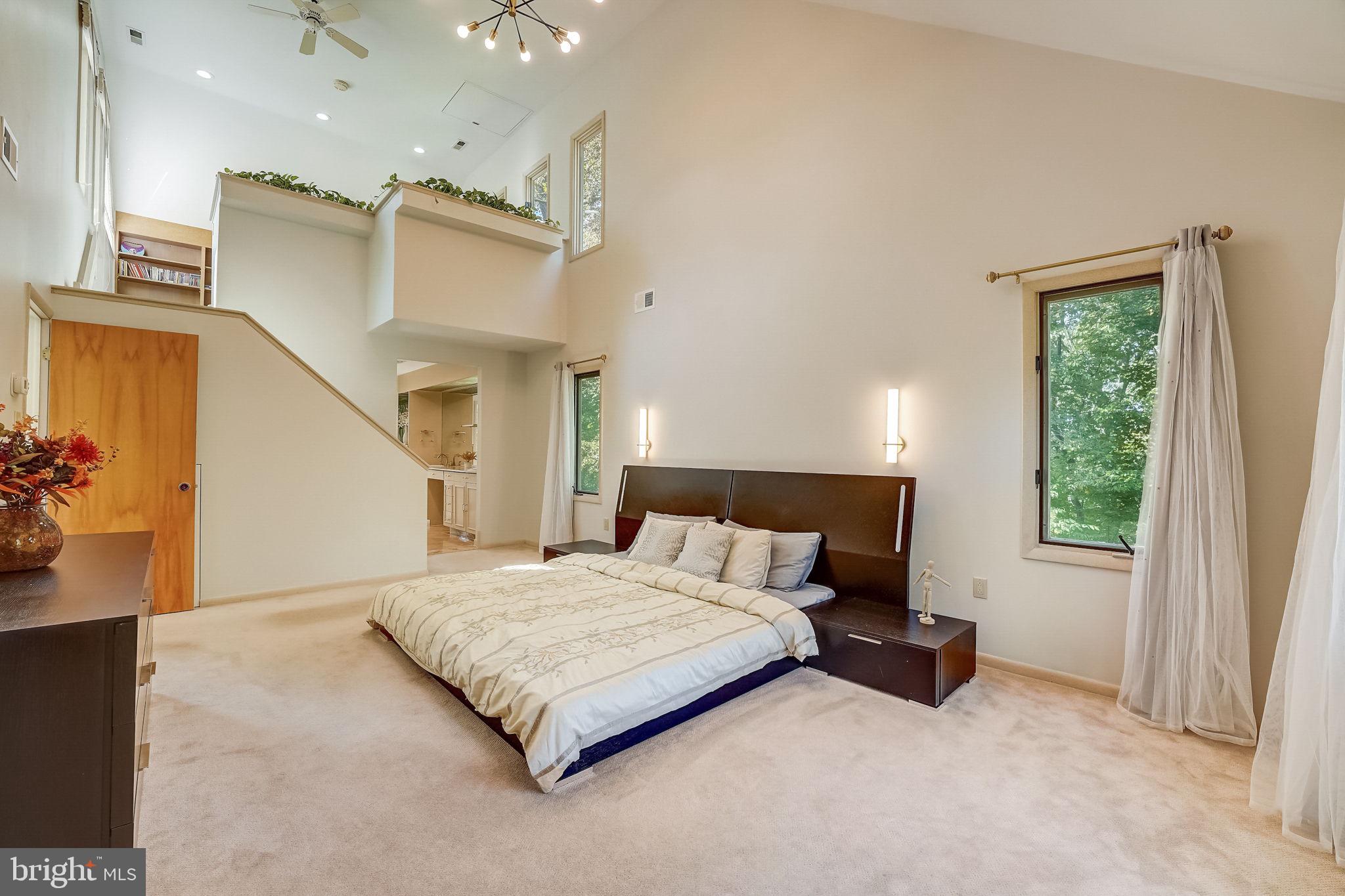 INDIAN CREEK - Residential