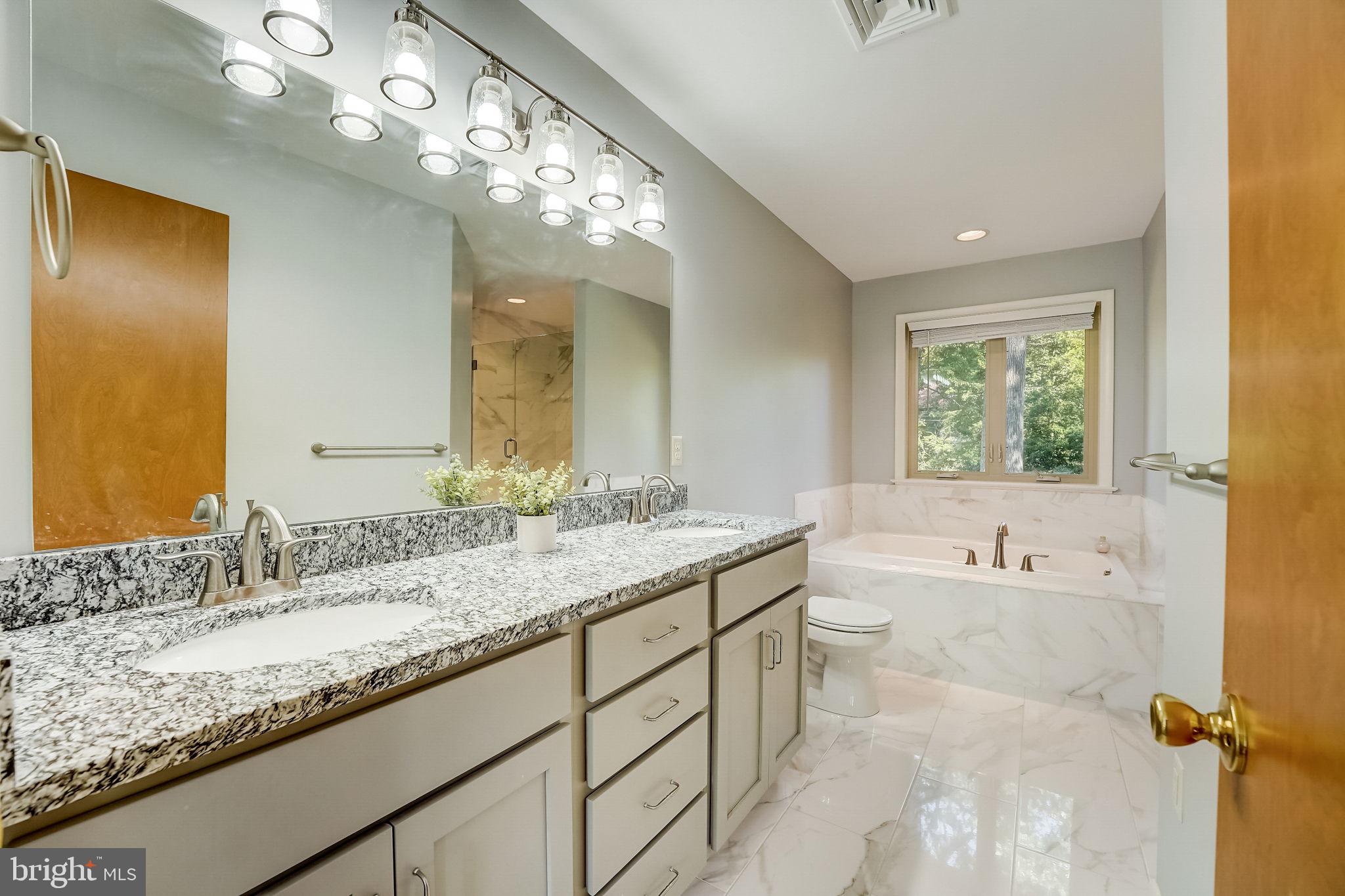 INDIAN CREEK - Residential