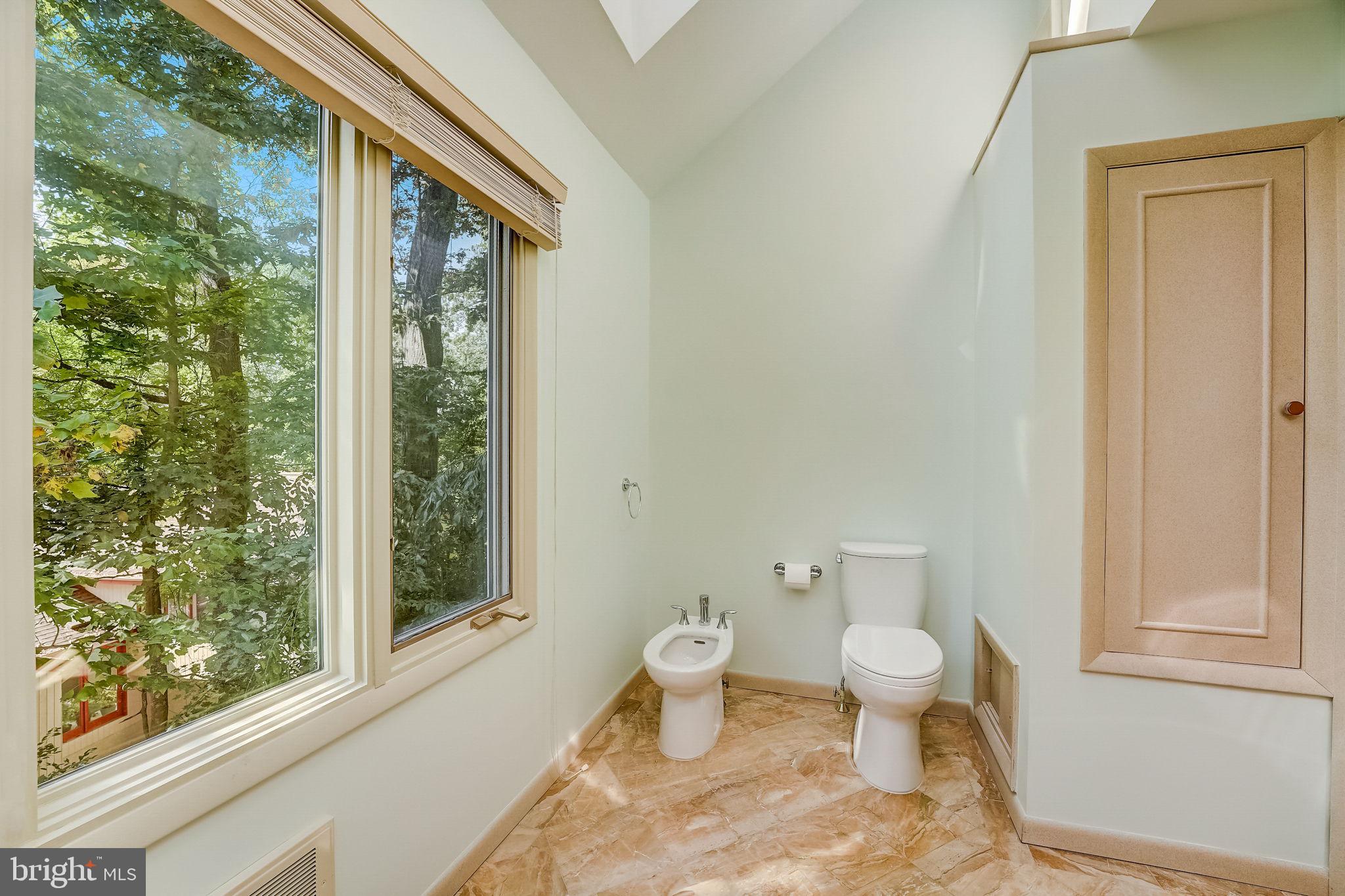 INDIAN CREEK - Residential