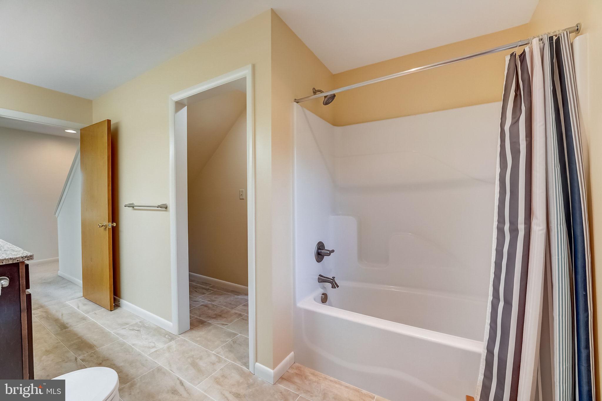 INDIAN CREEK - Residential