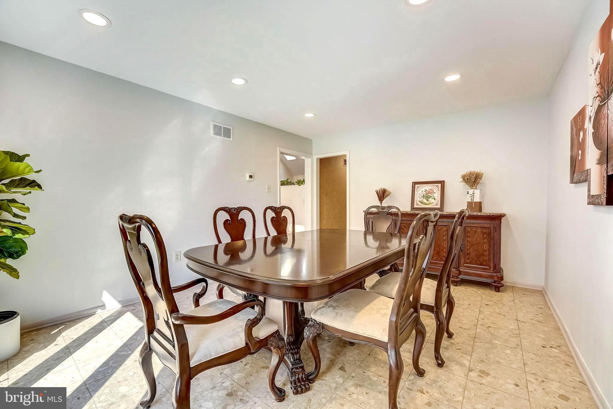 INDIAN CREEK - Residential