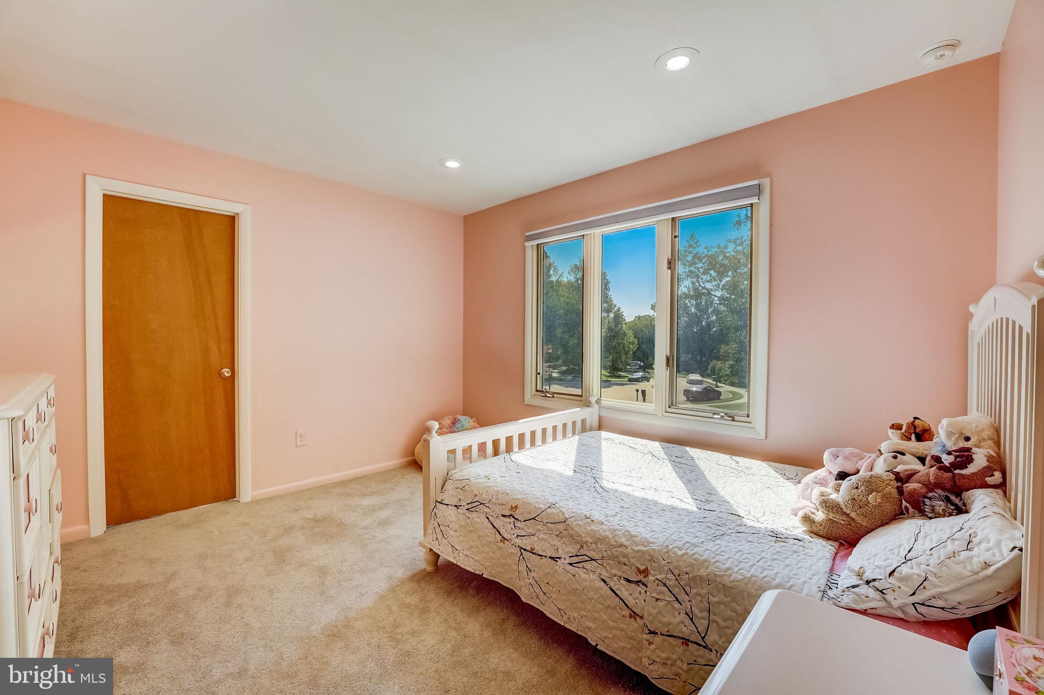 INDIAN CREEK - Residential