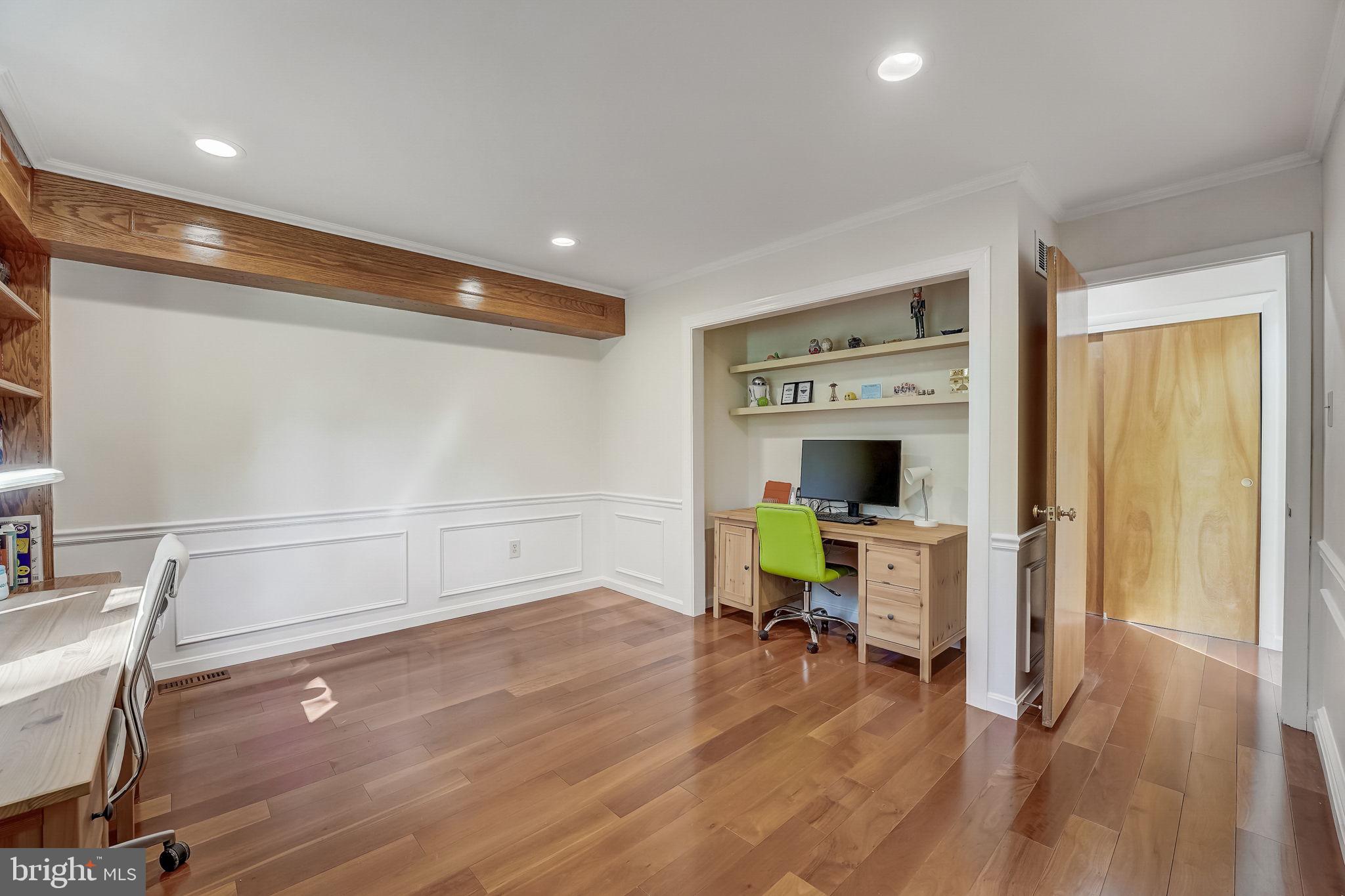 INDIAN CREEK - Residential