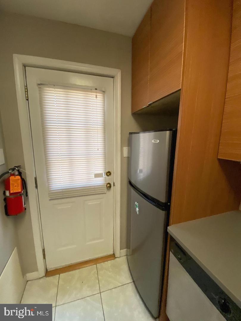 QUEEN VILLAGE - Residential Income