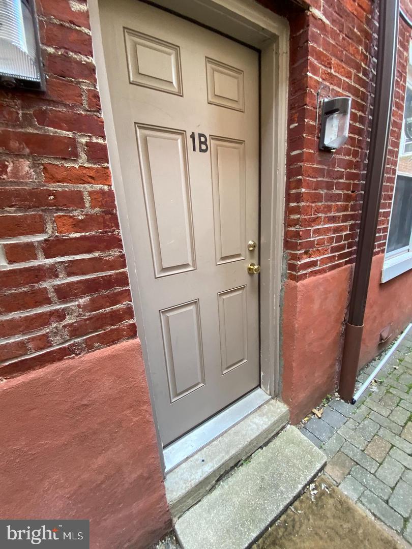 QUEEN VILLAGE - Residential Income