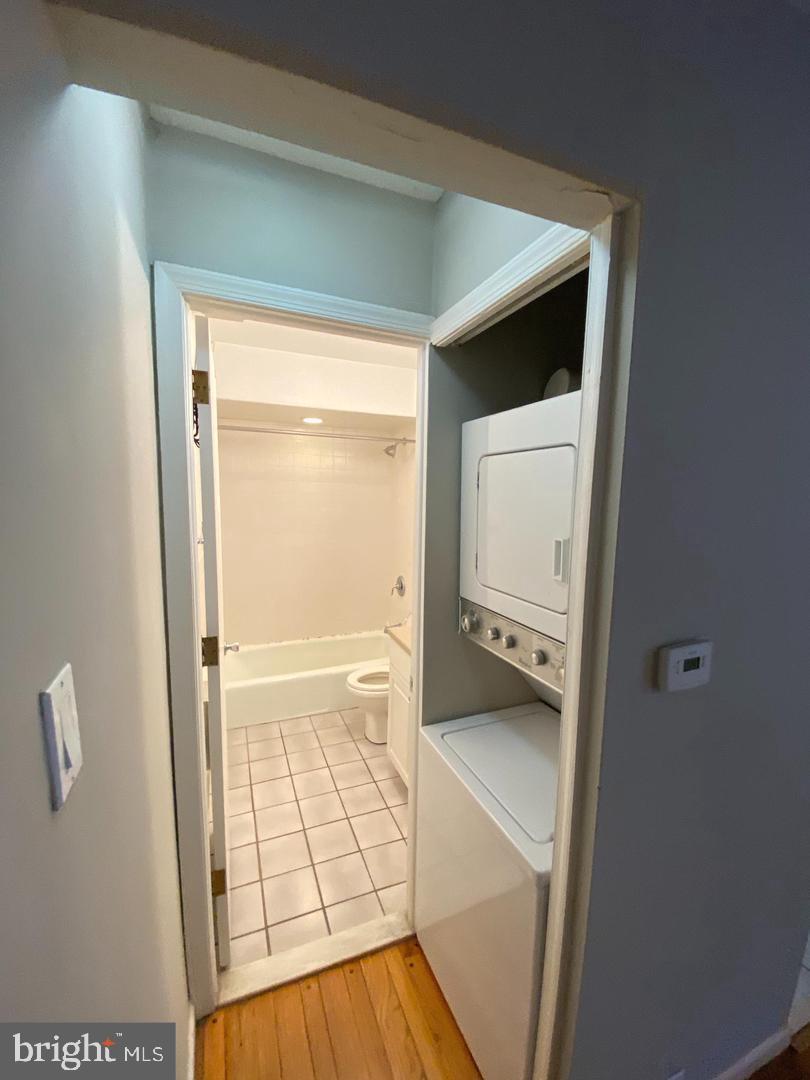 QUEEN VILLAGE - Residential Income