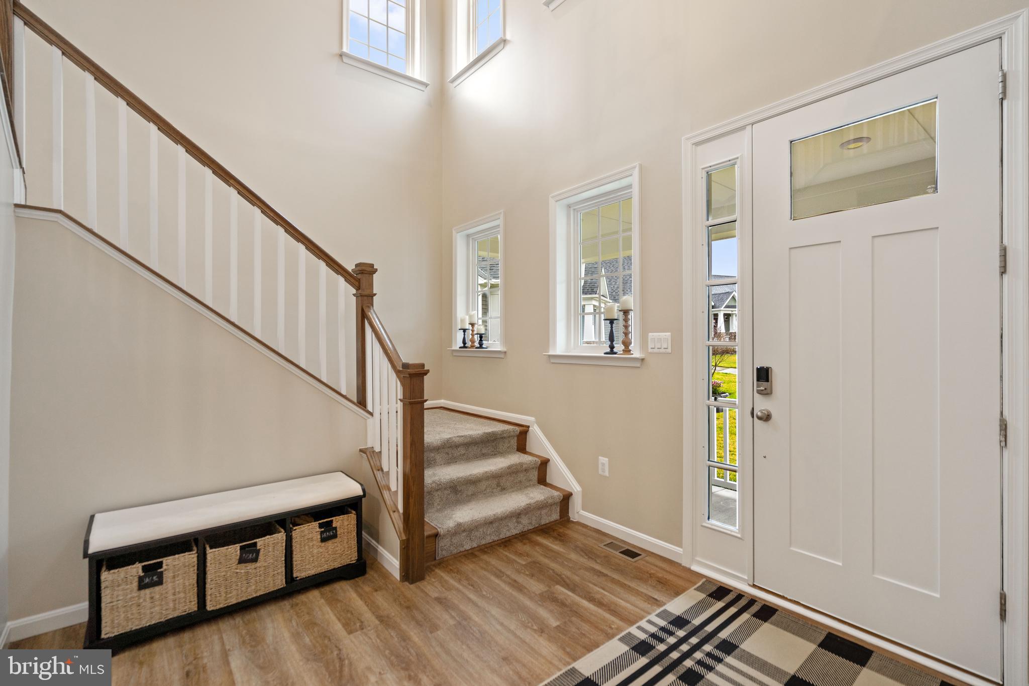 ABRAMS POINTE - Residential