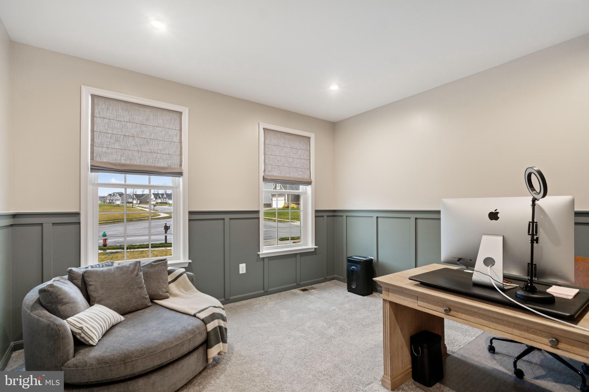 ABRAMS POINTE - Residential