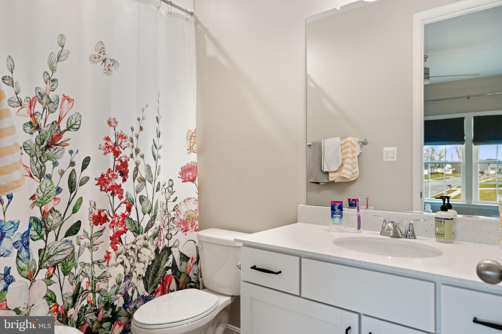 ABRAMS POINTE - Residential